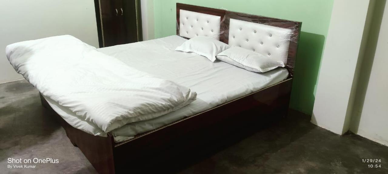 Harsh Home Stay Ayodhya Exterior foto