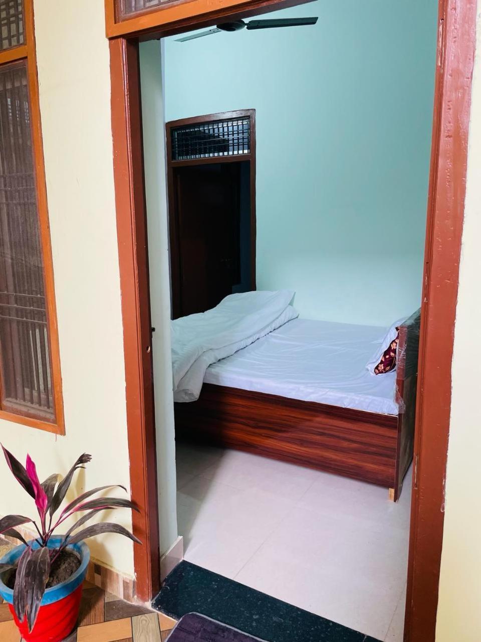 Harsh Home Stay Ayodhya Exterior foto